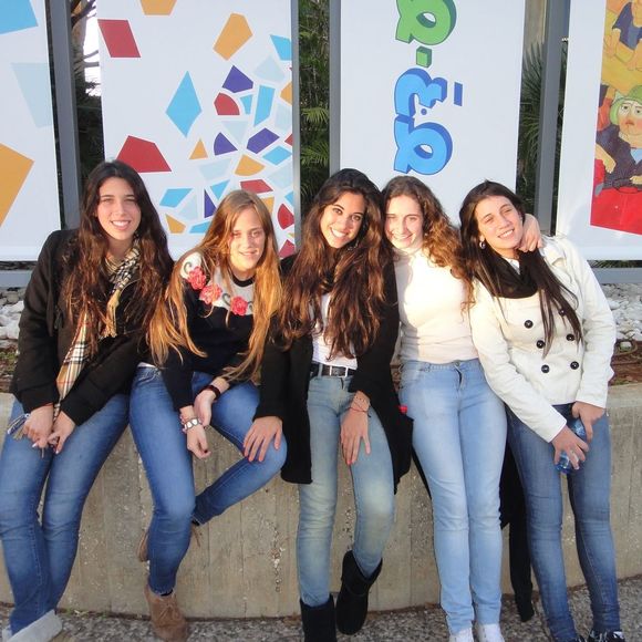 Meet your Posher, Melu - Picture 1 of 1